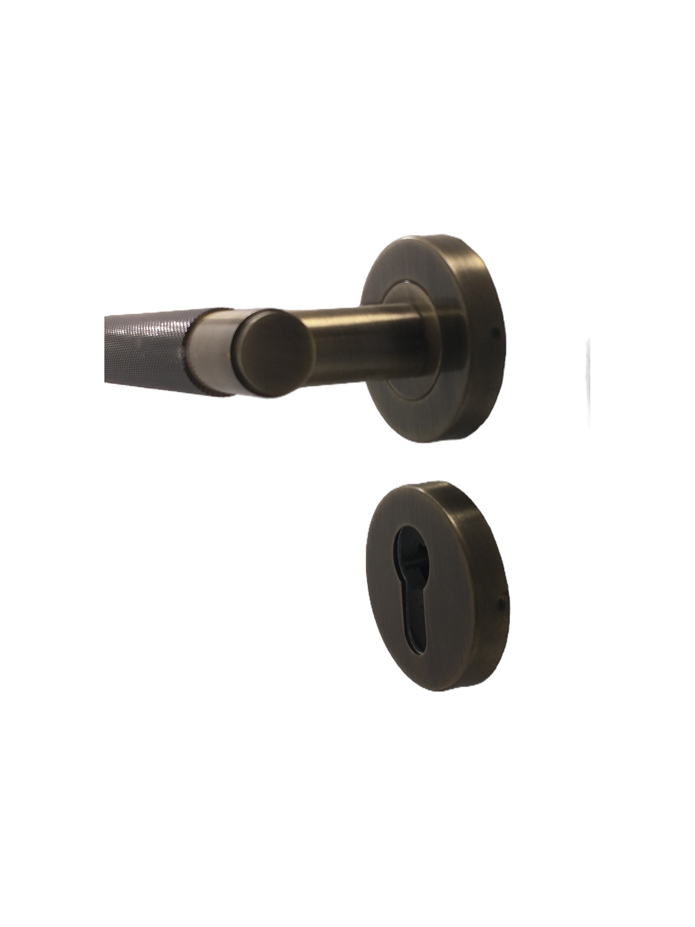 Brass knurled lever handle